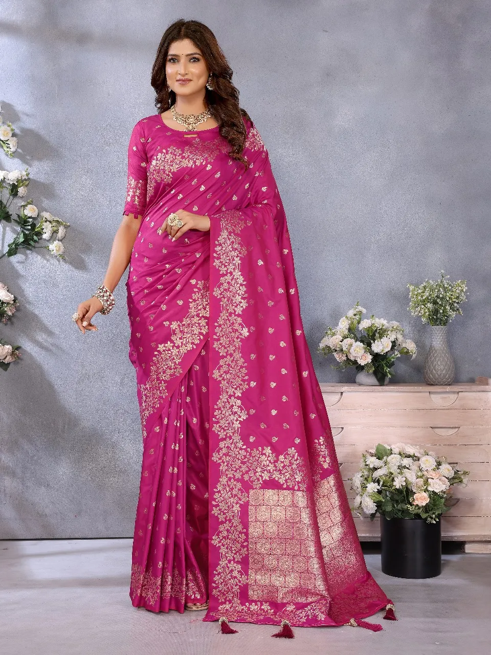 Banarasi silk saree - Image 13 in Surat